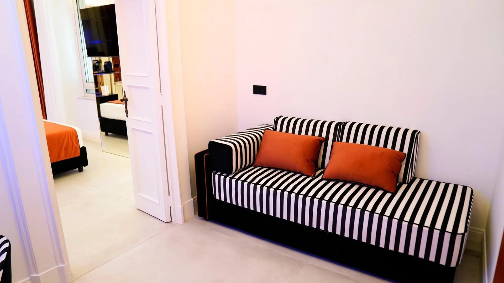 Kind Places - Suite Experience Naples Bed & Breakfast