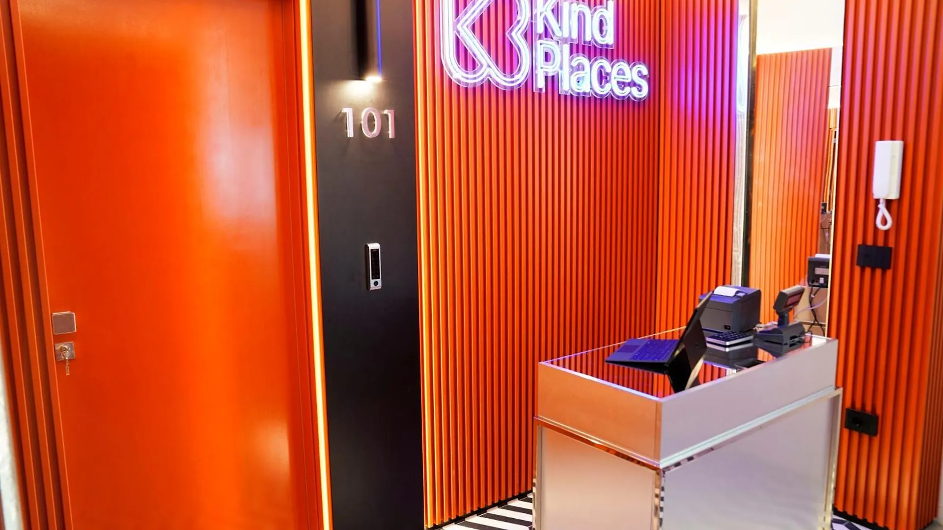 Kind Places - Suite Experience Naples Bed & Breakfast